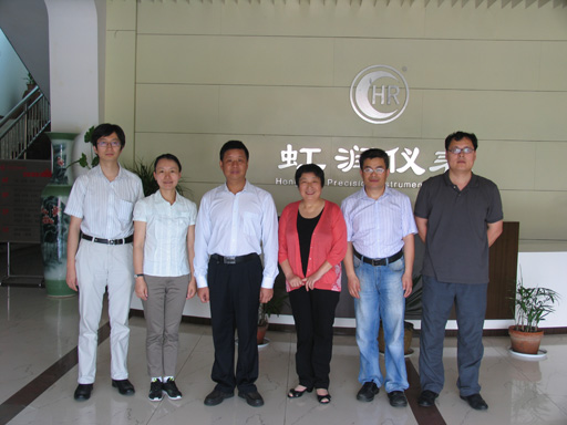 上海理工大學(xué)領(lǐng)導(dǎo)、教授一行考察虹潤(rùn)公司