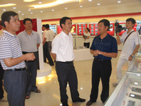 南平市委副書(shū)記黃福清、市委常委統(tǒng)戰(zhàn)部部長(zhǎng)黃健平一行視察虹潤(rùn)公司