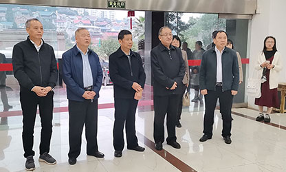 福建省政協(xié)副主席、省工商聯(lián)主席王光遠一行視察虹潤公司